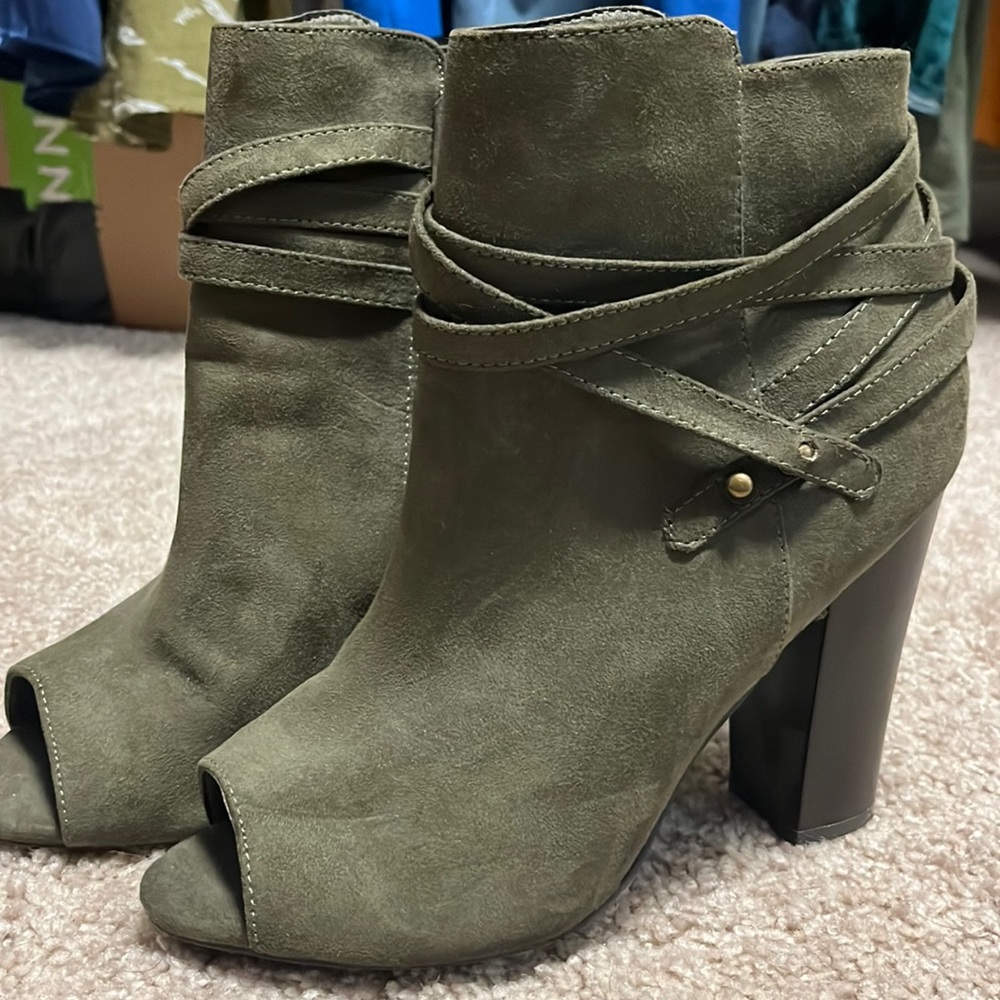 Just Fab Ankle Booties